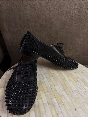 Christian Louboutin Freddy spikes oxfords in black leather